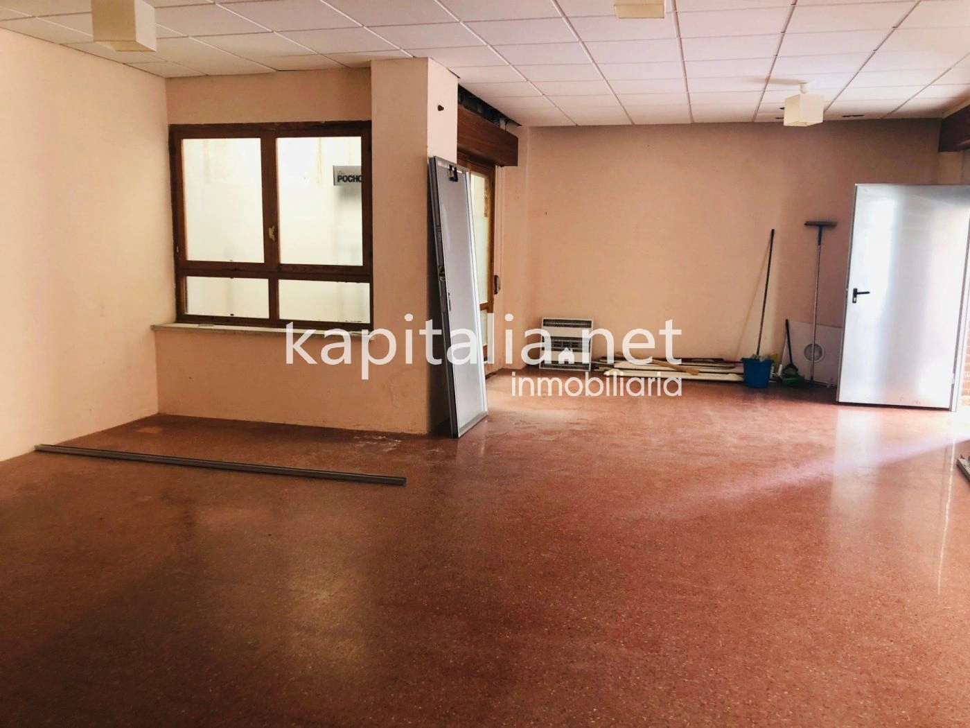 04981 - Local comercial a la venta en Banyeres de Mariola (Alicante)