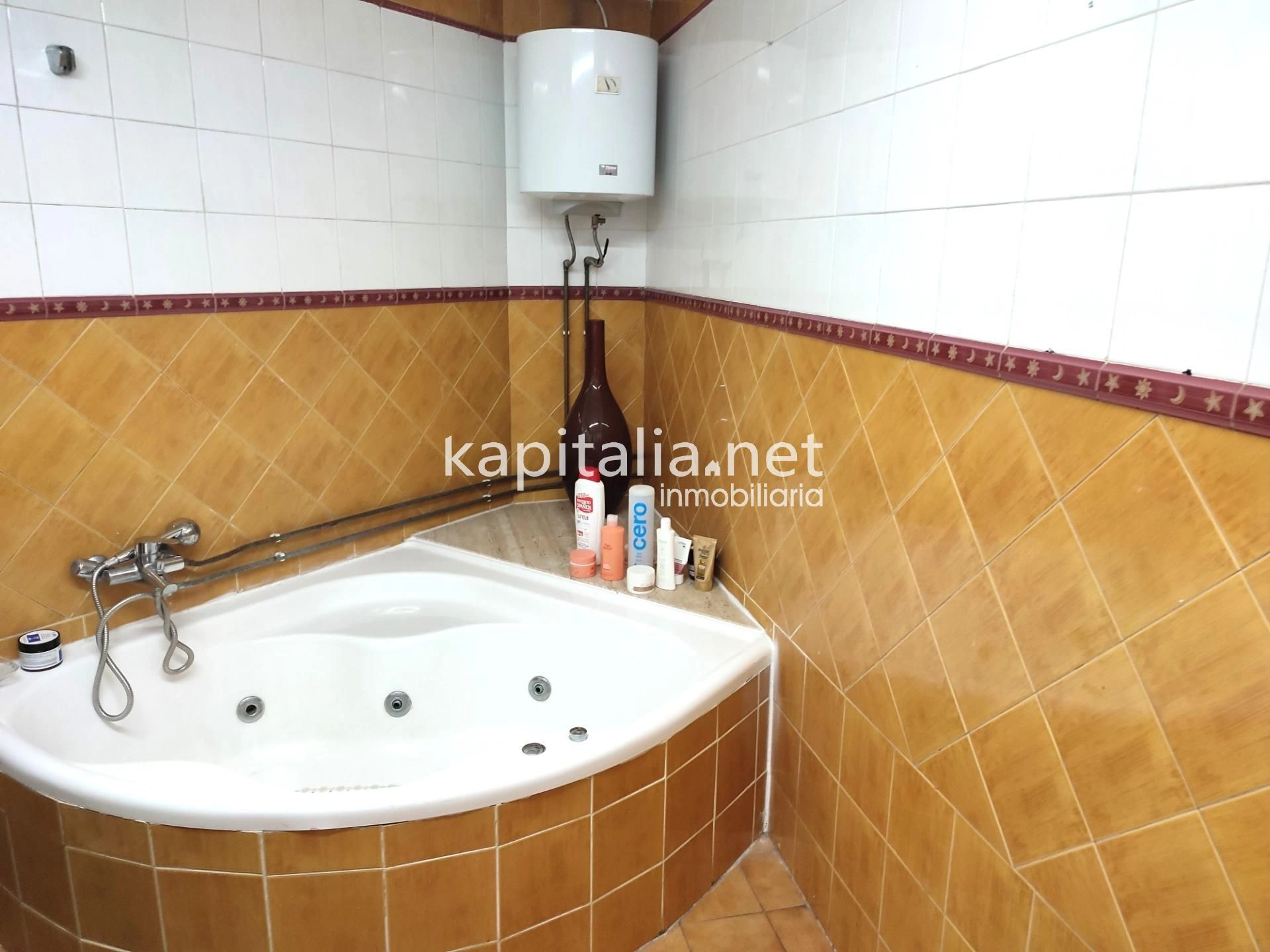 08143 - COMMERCIAL PREMISES FOR SALE IN ONTINYENT, LOCATED IN A CENTRAL AREA.