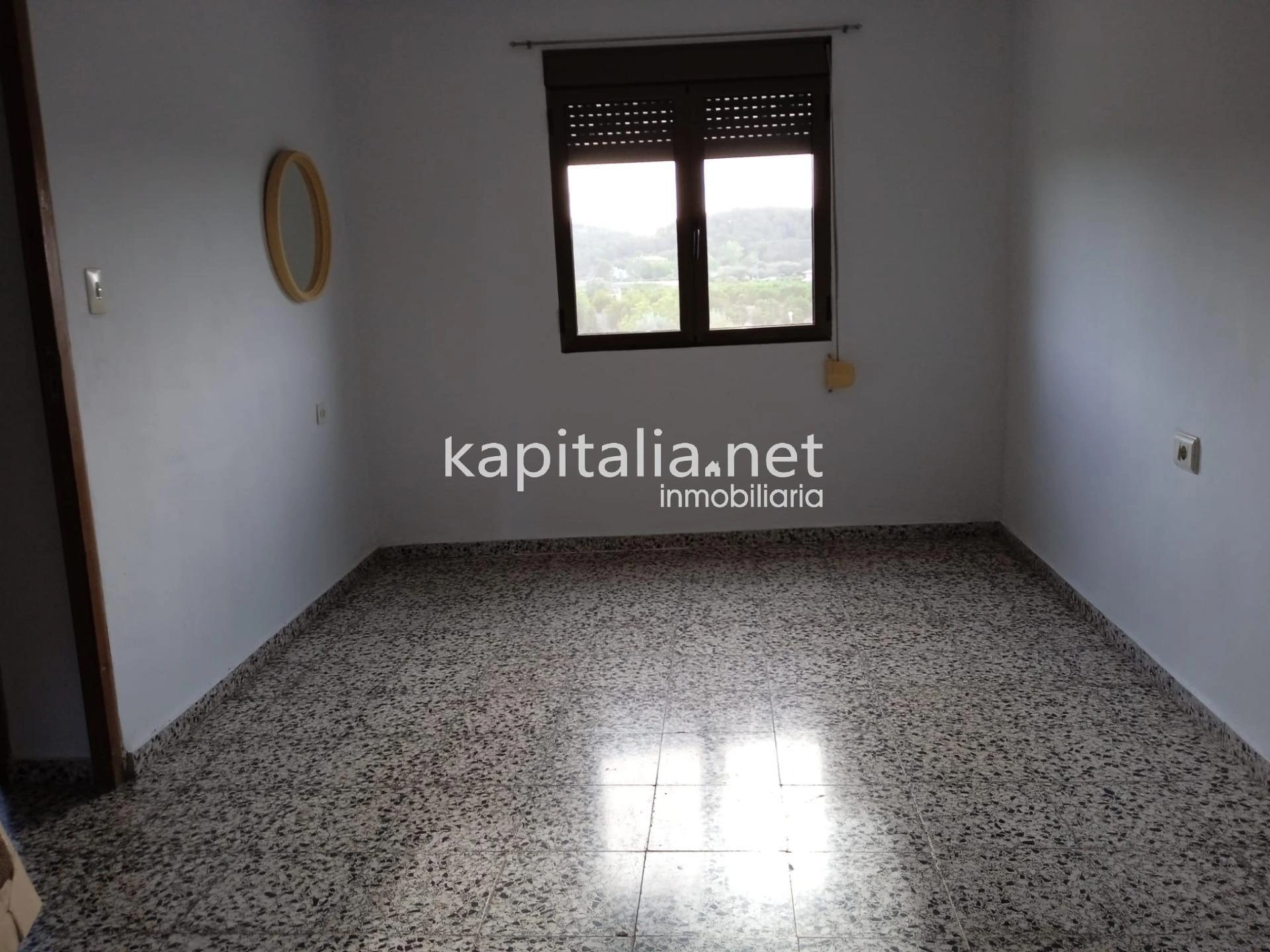 08383 - Casa de pueblo a la venta en Manuel