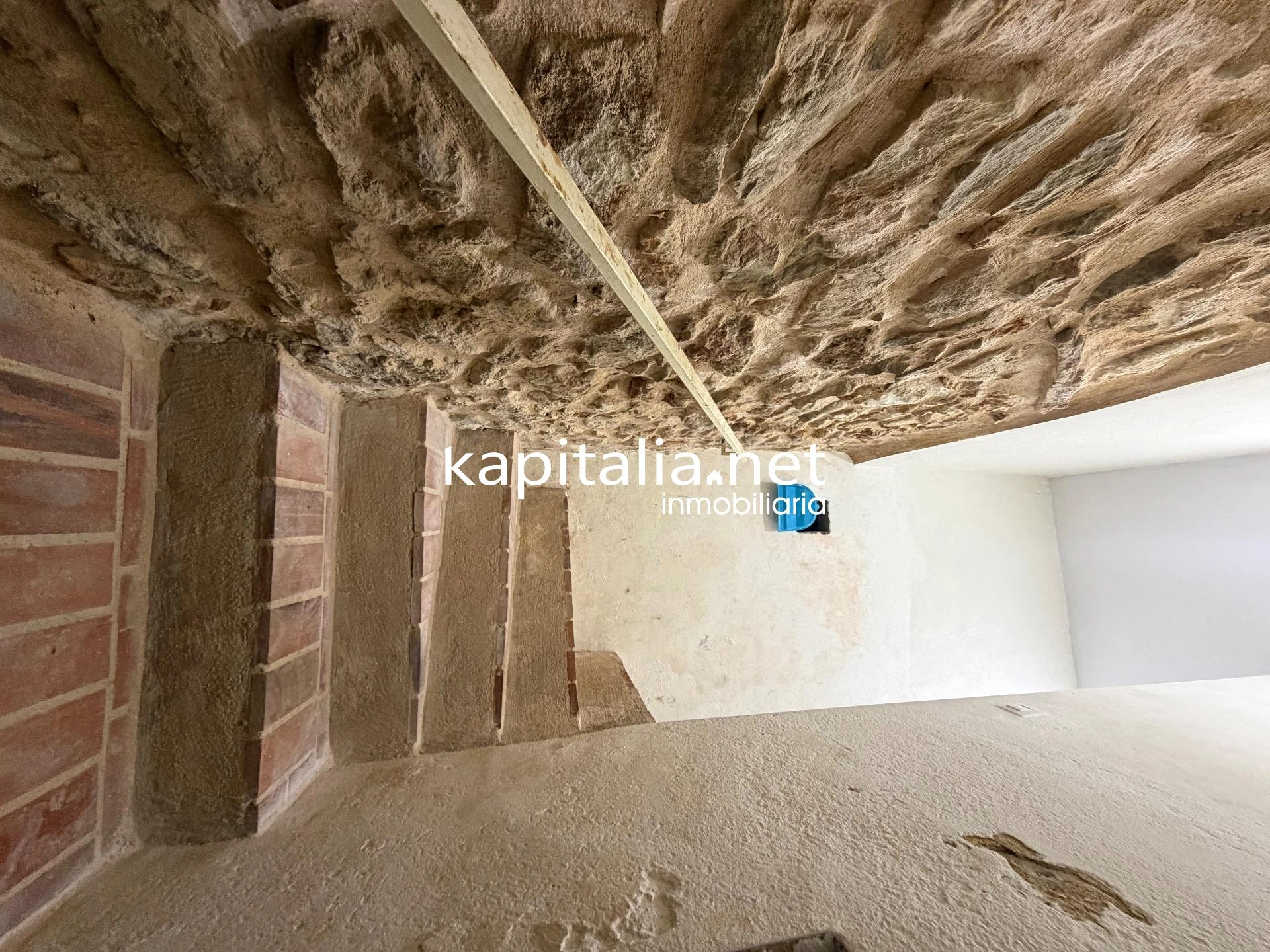 10203 - Vivienda en planta baja con bodega en sótano