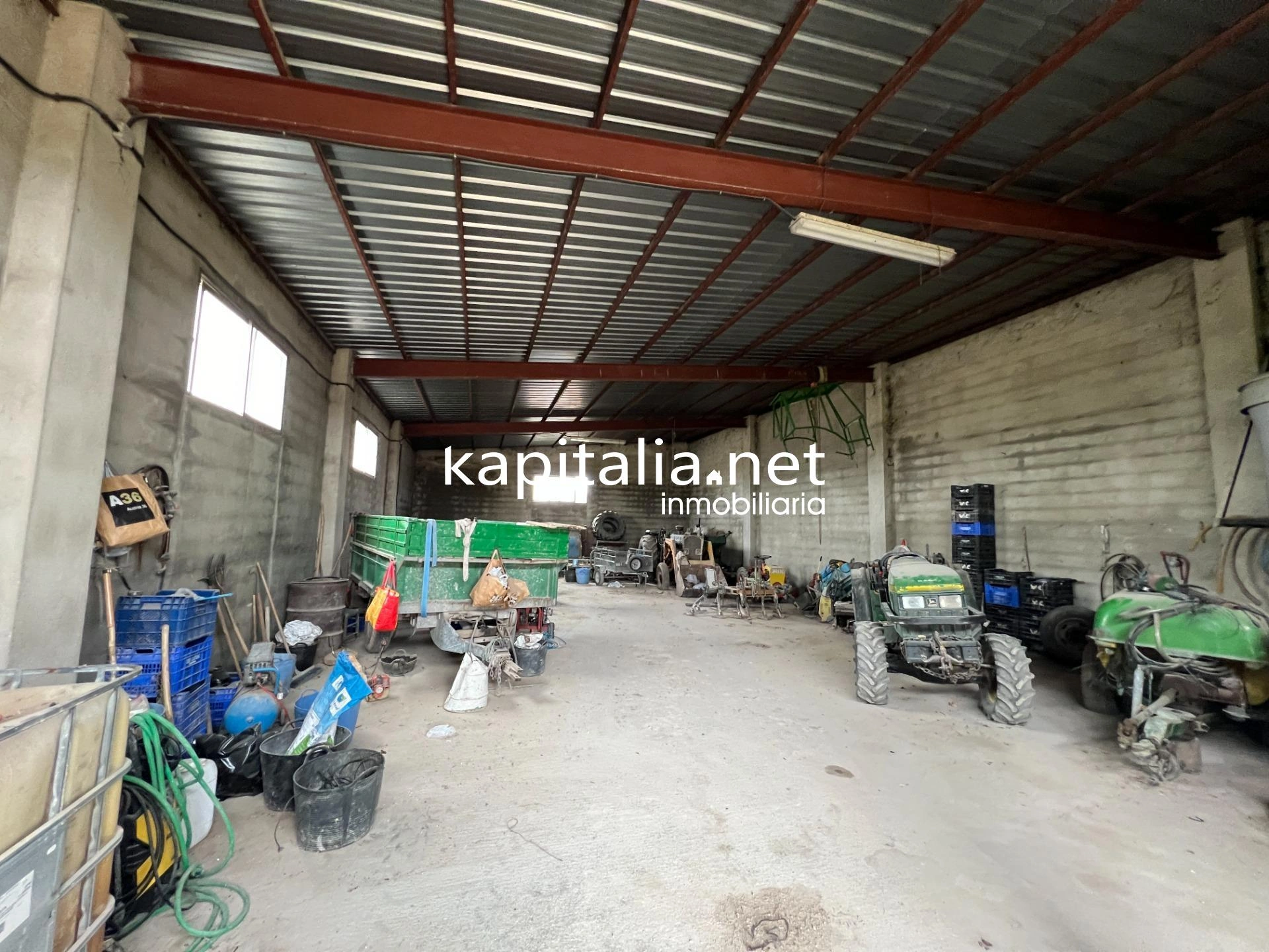 09085 - Parcela con almacén a la venta en Albaida
