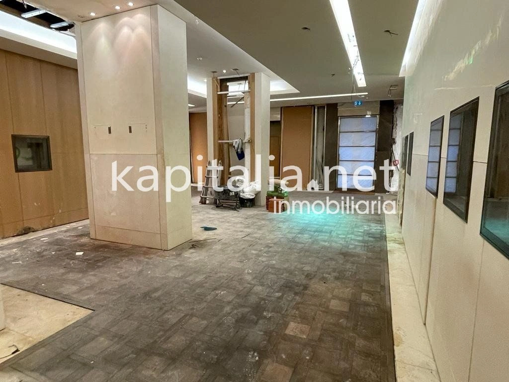 07775 - Commercial premises for rent in the centre of Valencia (Valencia)