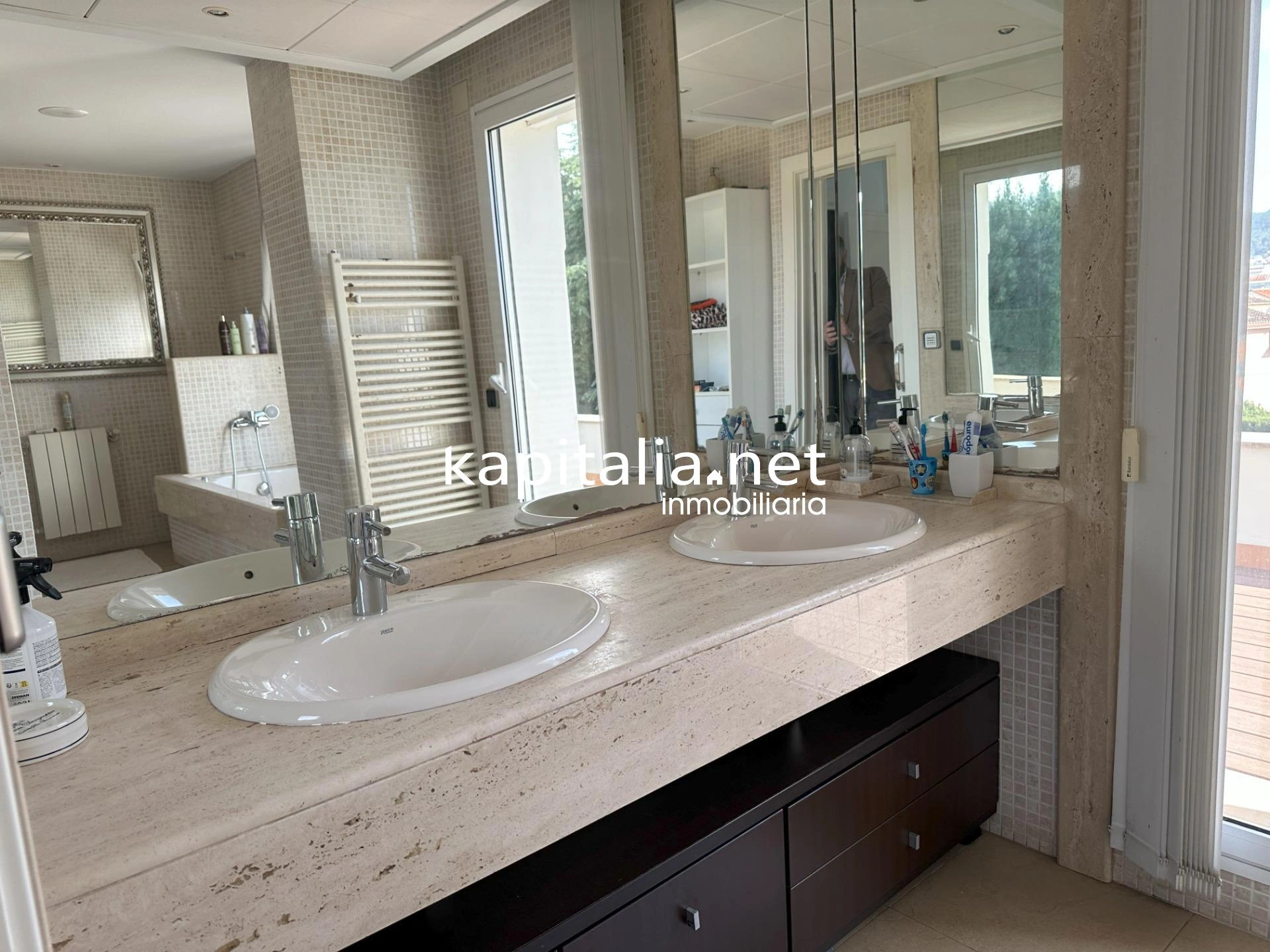 09605 - IMPRESIONANTE VILLA A LA VENTA EN LA PROVINCIA DE VALENCIA