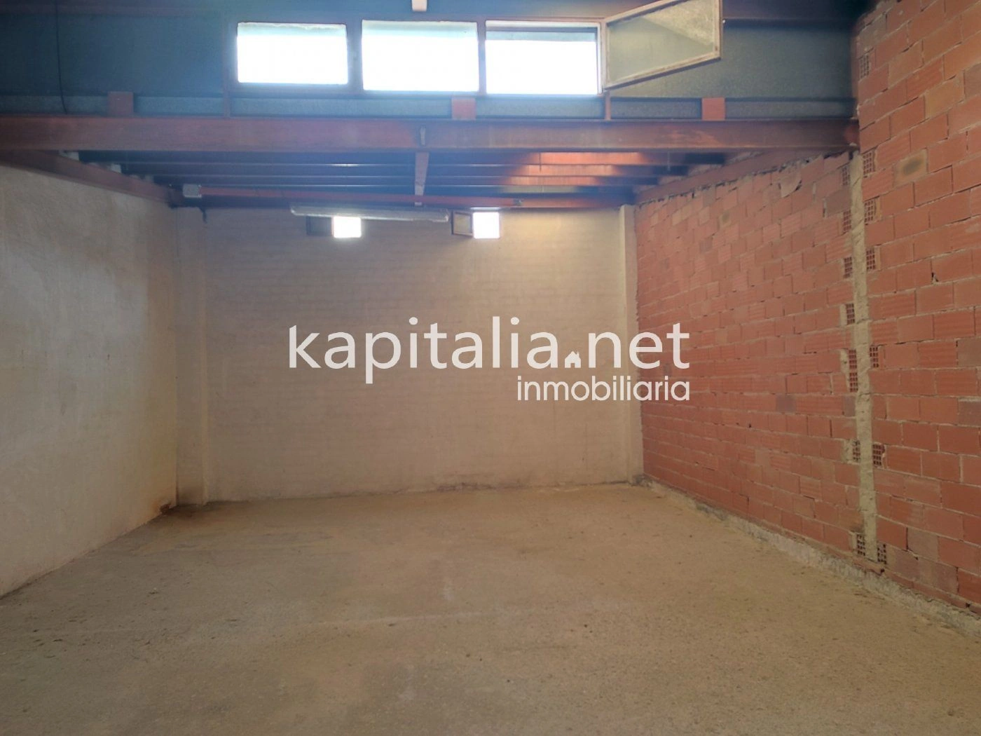 07055 - Commercial premises for rent in Ontinyent, San José area.