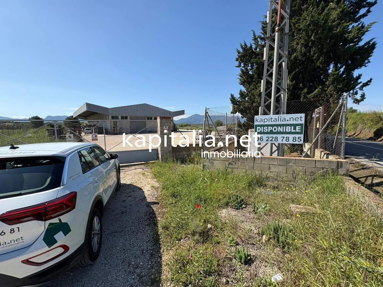 09907 - ESTUPENDA NAVE A LA VENTA EN QUATRETONDA