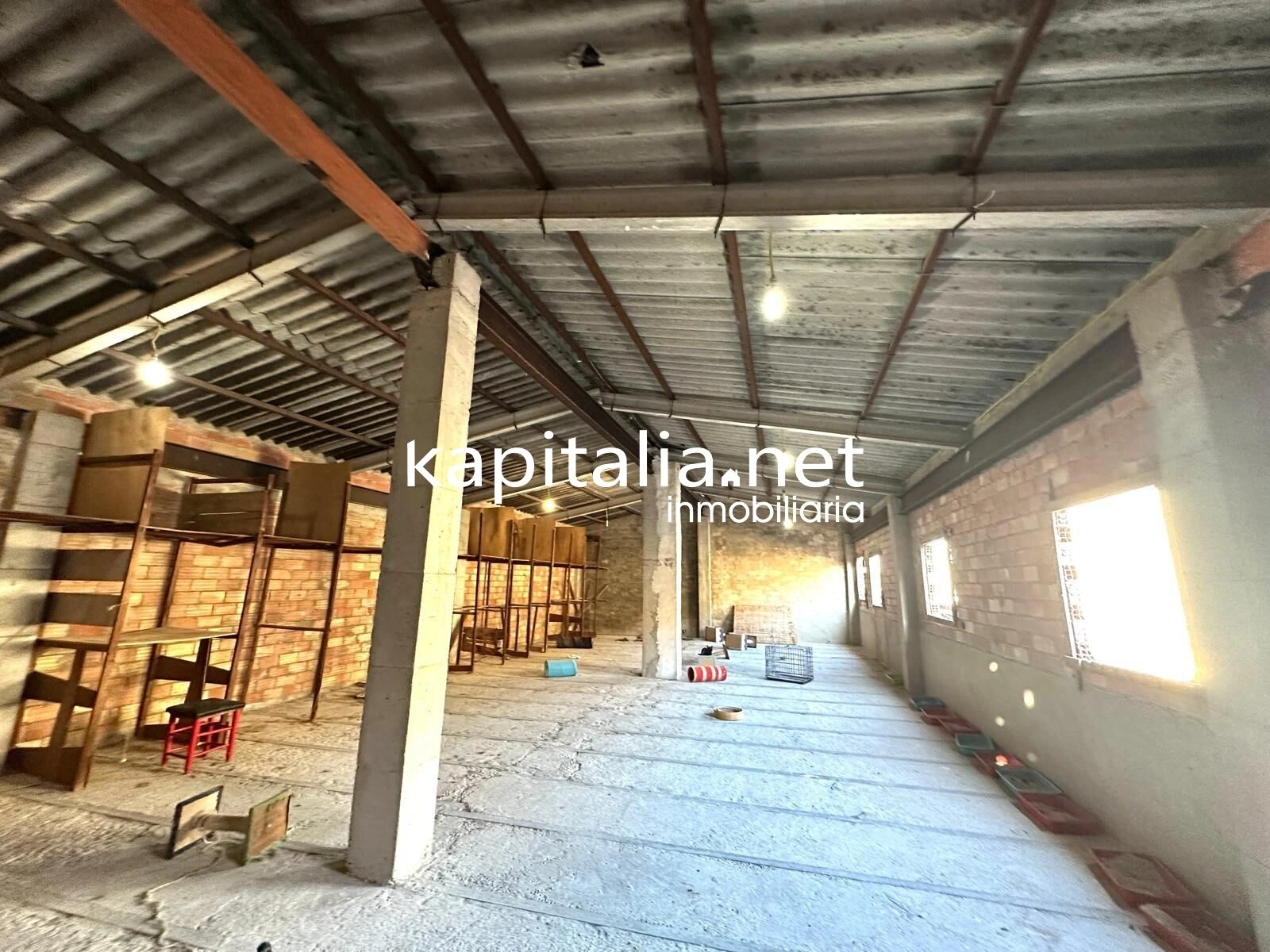 Edificio en venta en L´Olleria (Valencia)