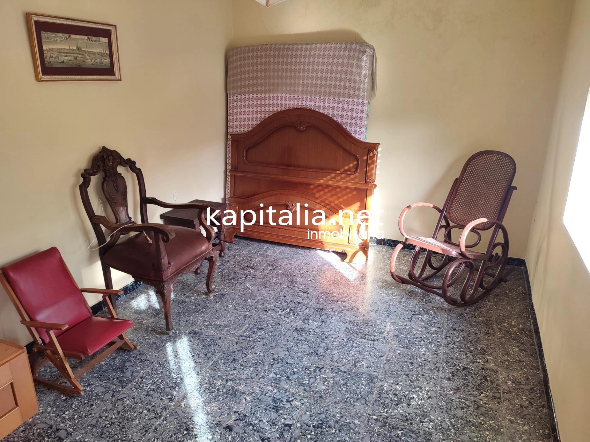 08871 - CASA A LA VENTA EN COCENTAINA, UBICADA EN ZONA ANTIGUA DEL PUEBLO.