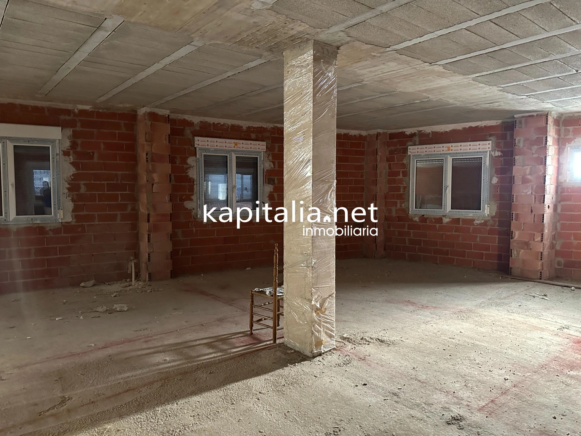 EDIFICIO A LA VENTA EN AGULLENT