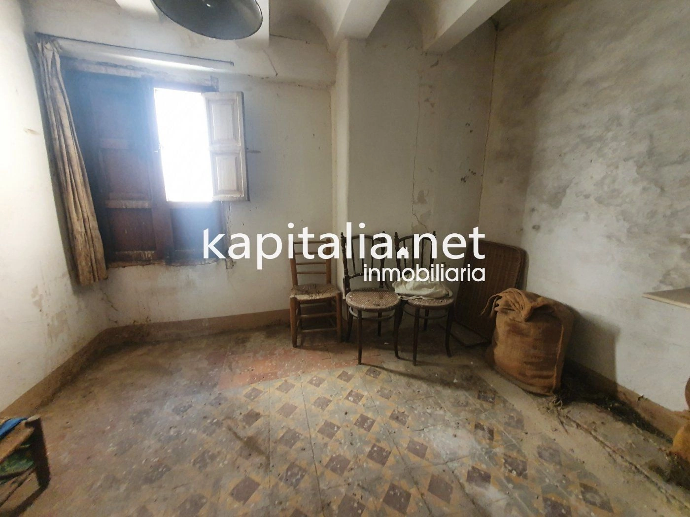Gran casa emblemática a la venta en Ontinyent.