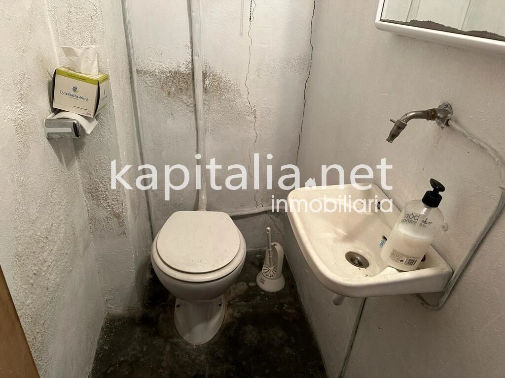 08371 - Local comercial en venta en Ontinyent (Valencia)