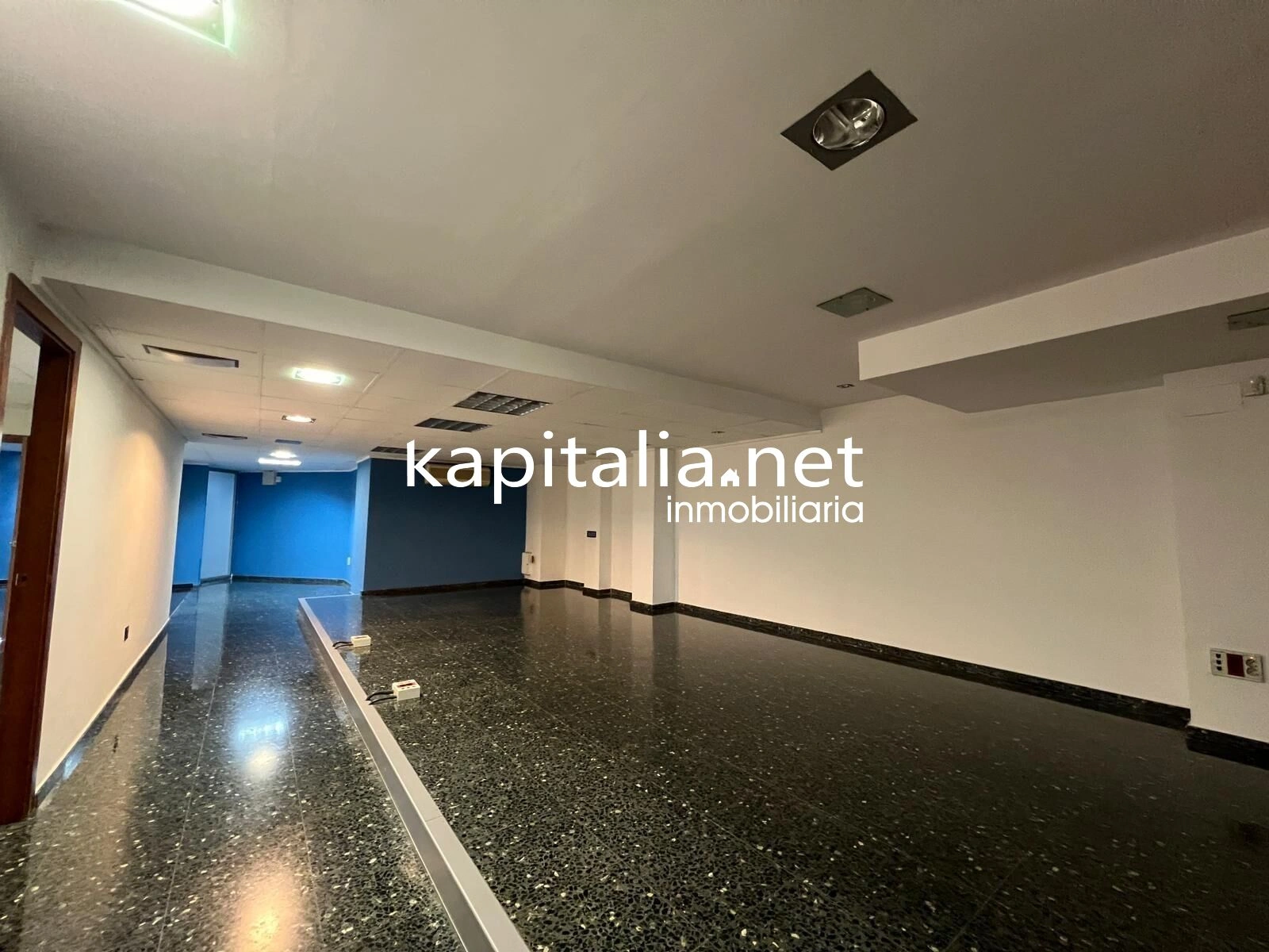 08900 - Entresuelo con 2 garajes a la venta en Ontinyent zona San José