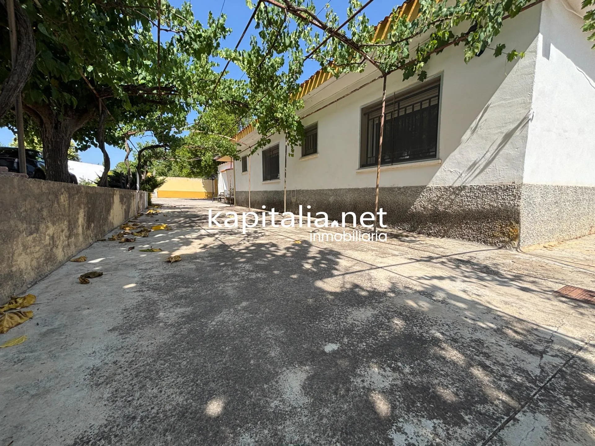 09980 - Restaurante y zona de ocio en Gaianes