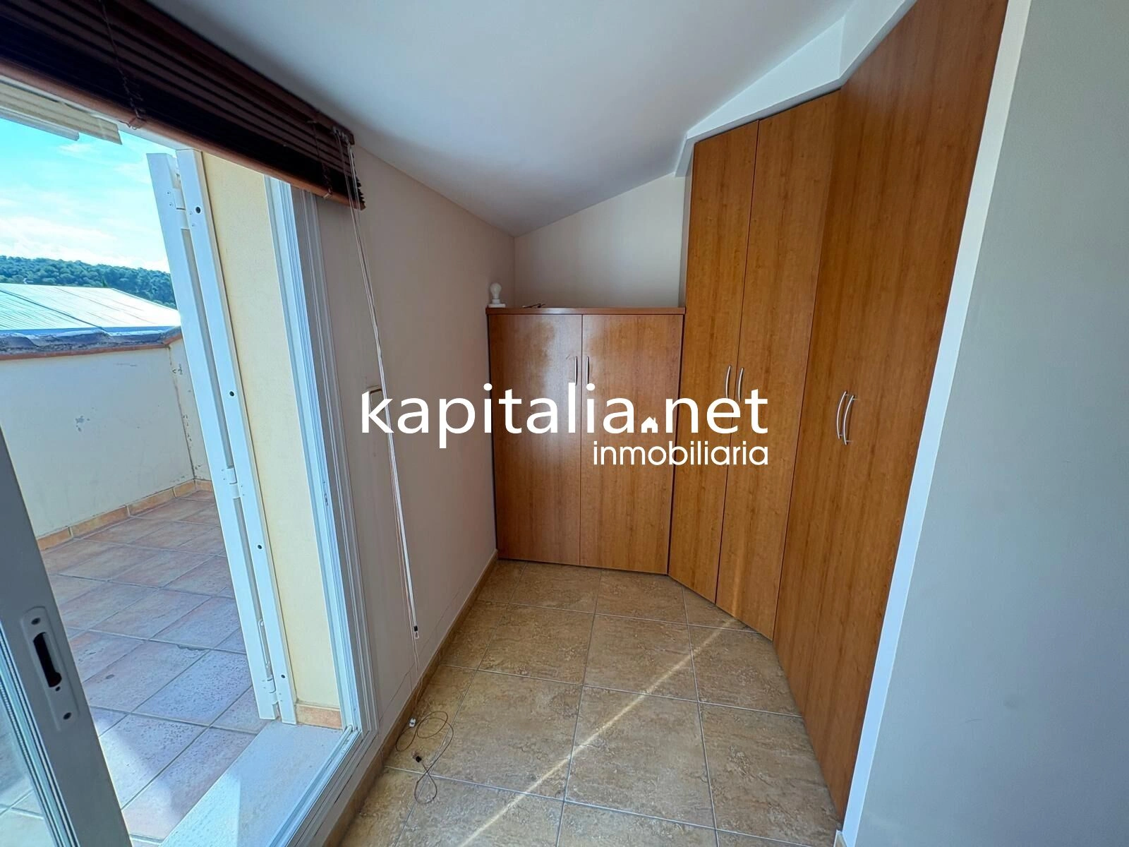 EXCLUSIVE SEMI-DETACHED HOUSE FOR SALE, READY TO MOVE INTO IN ANNA
