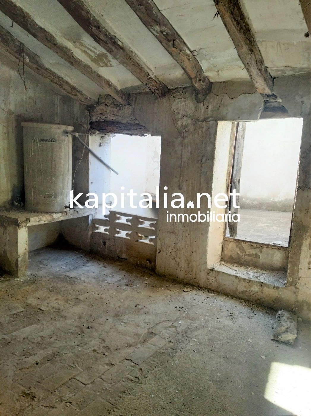 06887 - INTERESANTE CASA A LA VENTA EN ONTINYENT, ZONA CERCA DEL CENTRO COMERCIAL Y DE LA PLAZA CONCEPCION.