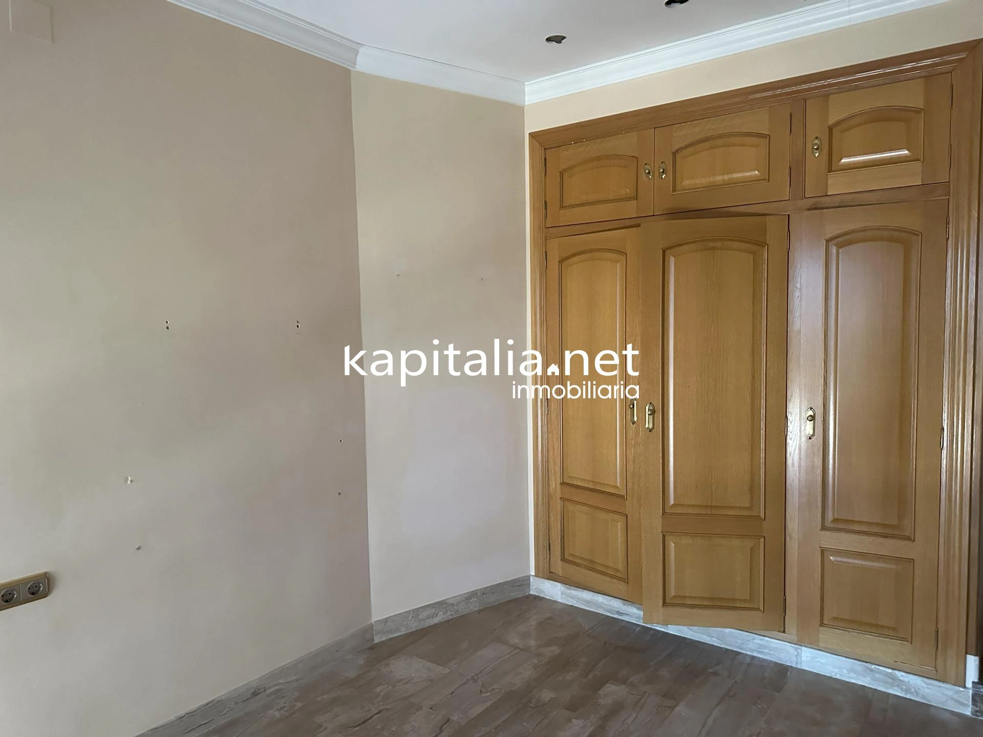 GRAN CASA A LA VENTA EN CENTRO DE BOCAIRENT