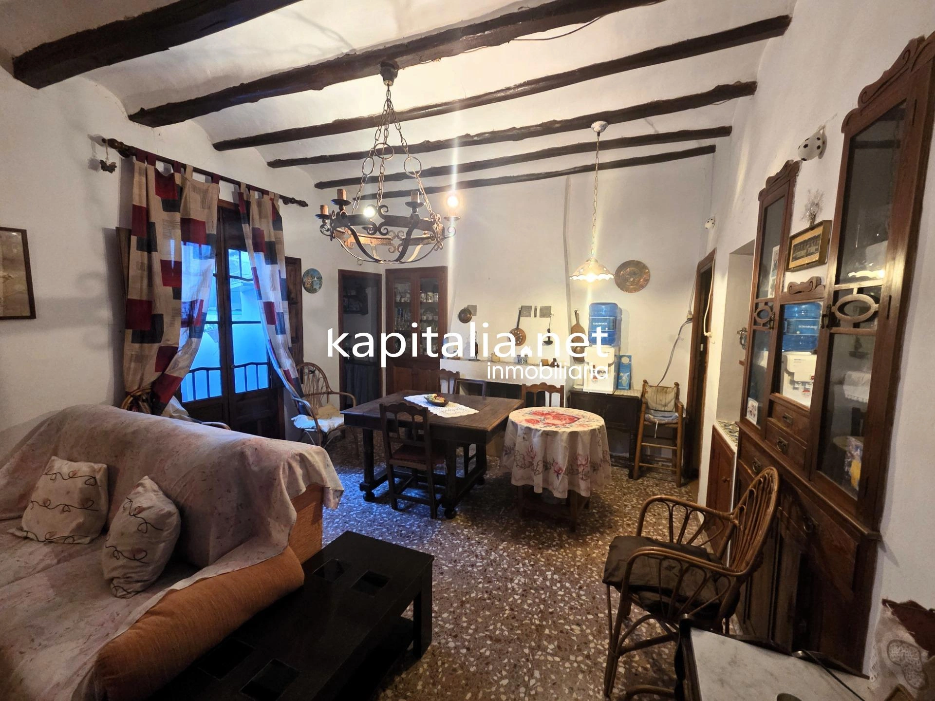 10127 - Encantadora Casa en Quatretondeta - Ideal para Entrar a Vivir