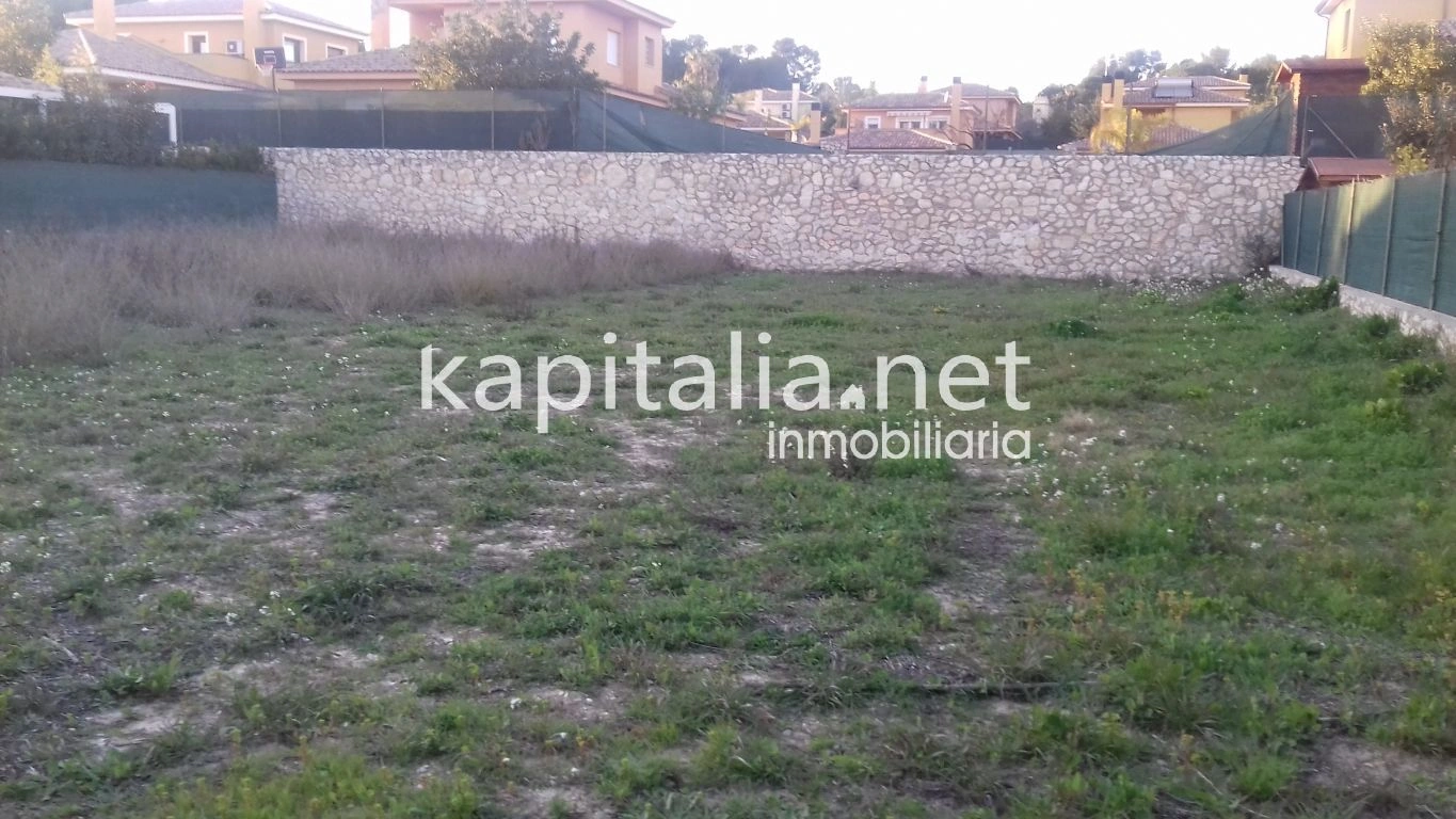 03123 - Parcela en venta en la urbanización las aguas de Ontinyent.