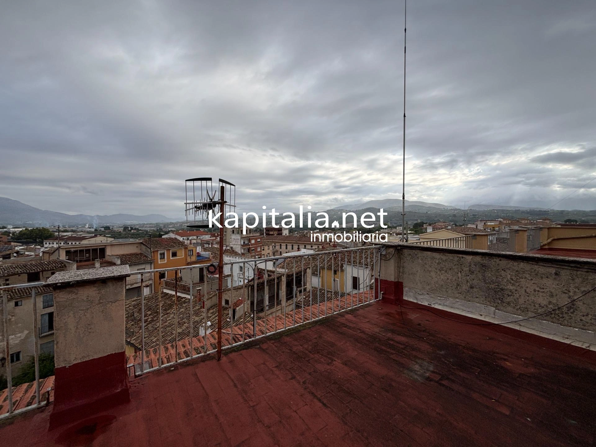 Piso en sexta planta con terraza