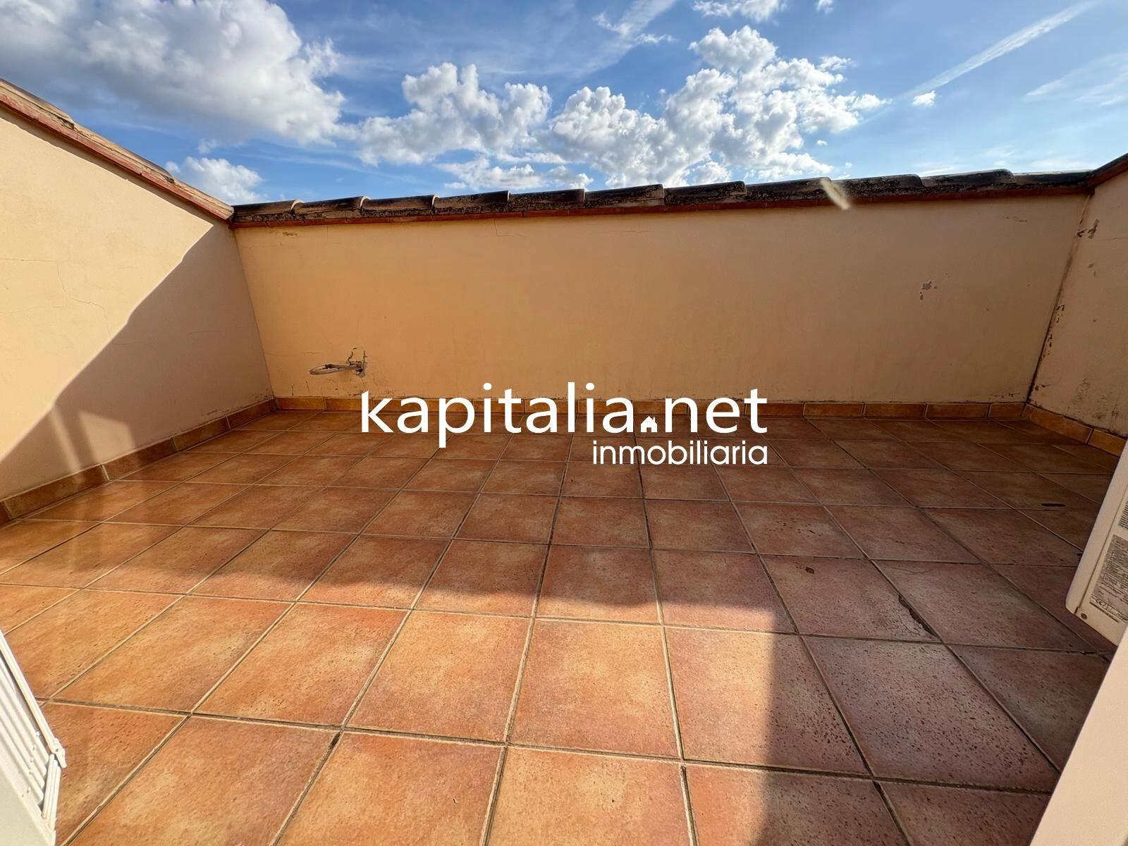 EXCLUSIVE SEMI-DETACHED HOUSE FOR SALE, READY TO MOVE INTO IN ANNA