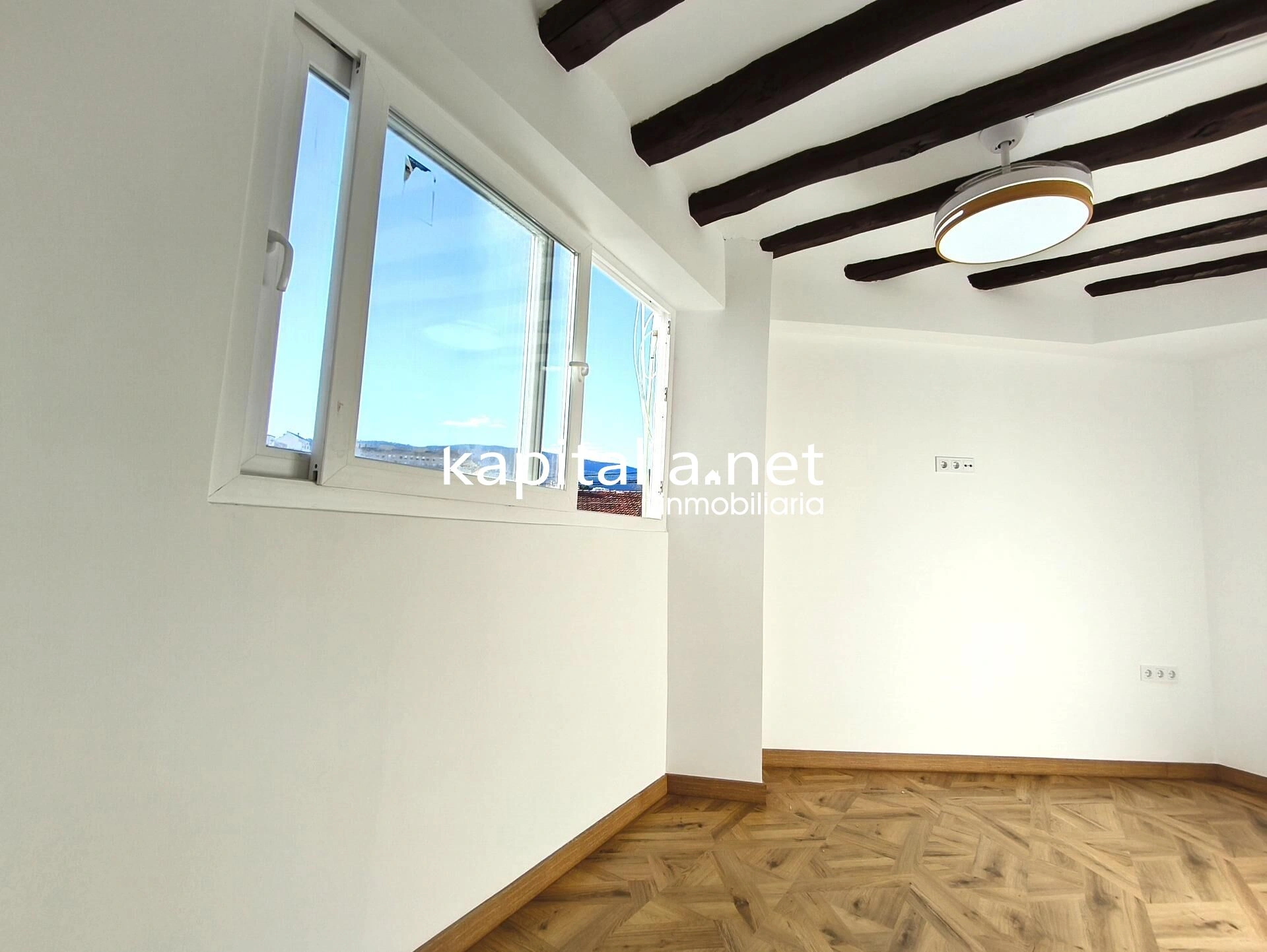 10237 - PISO REFORMADO A LA VENTA EN ALCOY, ZONA ALTA ALCOY