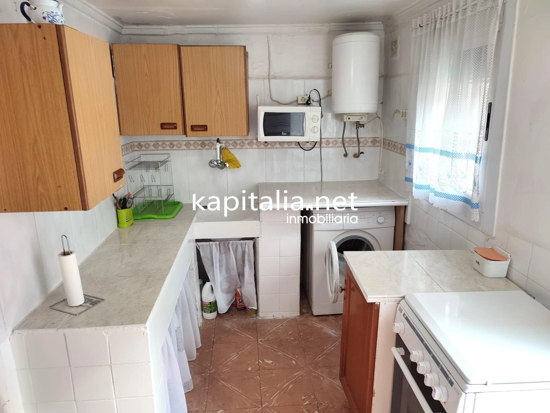 CASA A LA VENTA EN PUEBLO PEQUEÑO Y TRANQUILO LLAMADO ALFAFARA