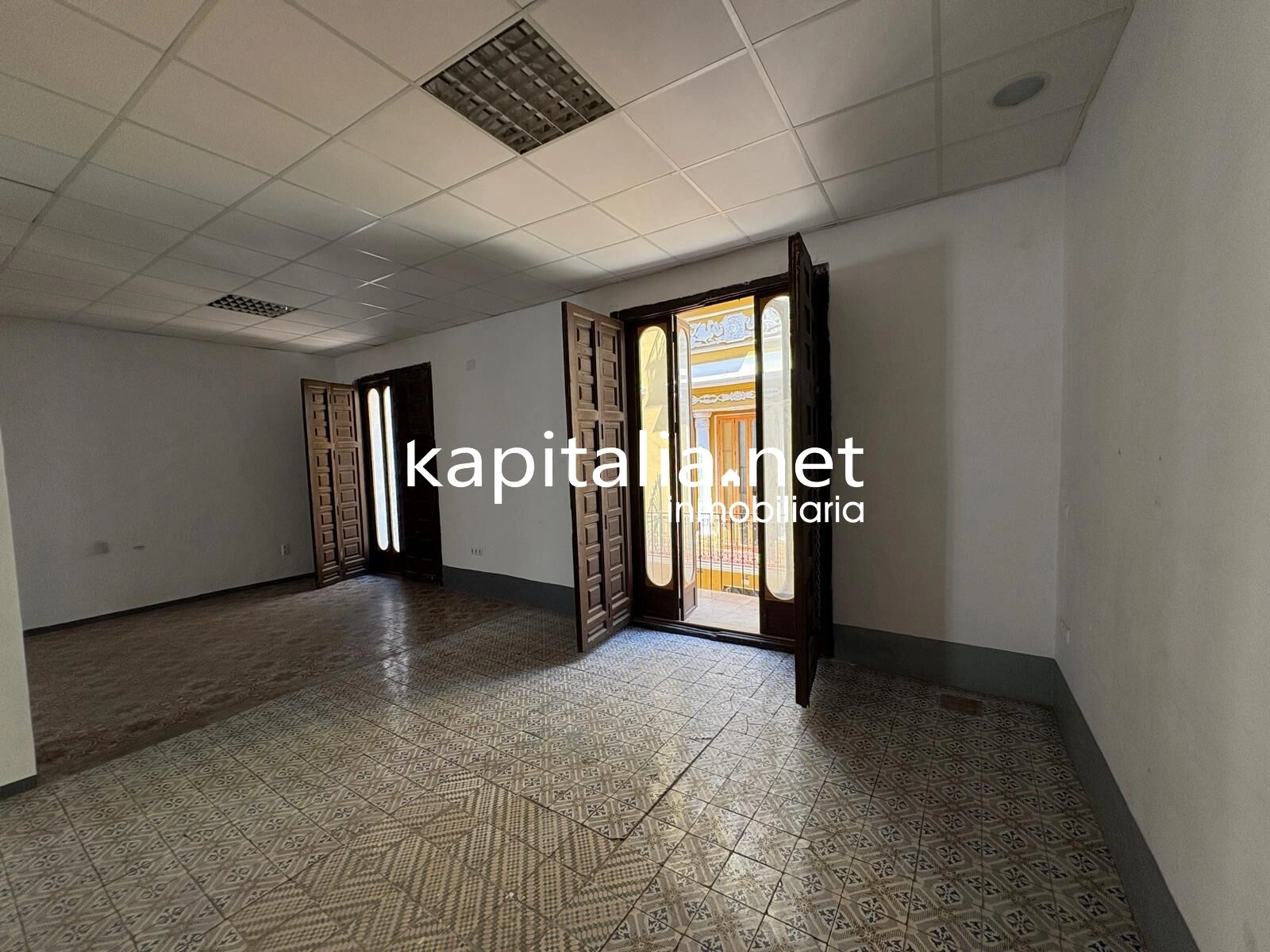 10011 - CASA SEÑORIAL A LA VENTA EN EL CENTRO DE XATIVA