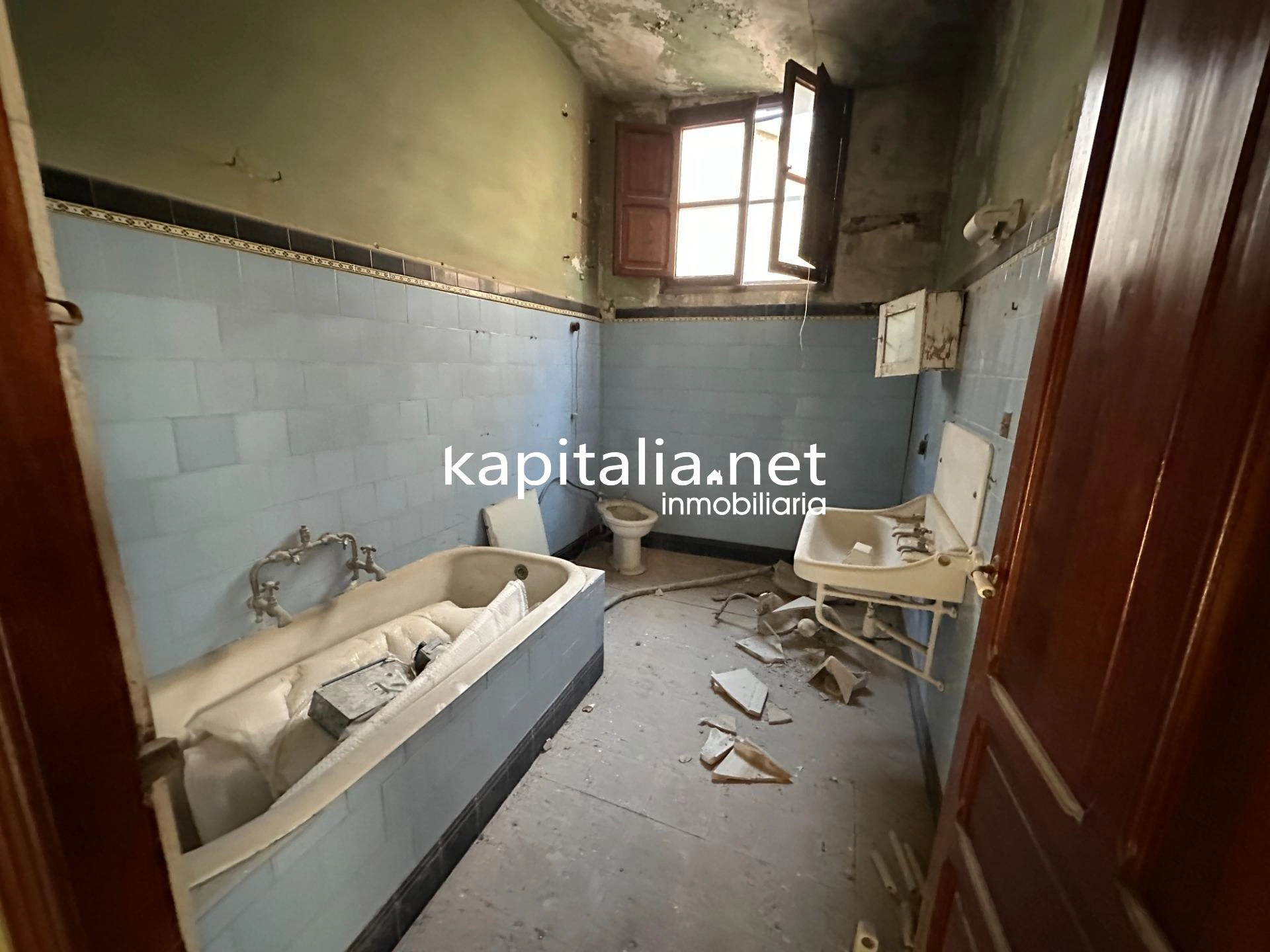 GRAN CASA A LA VENTA EN AGULLENT