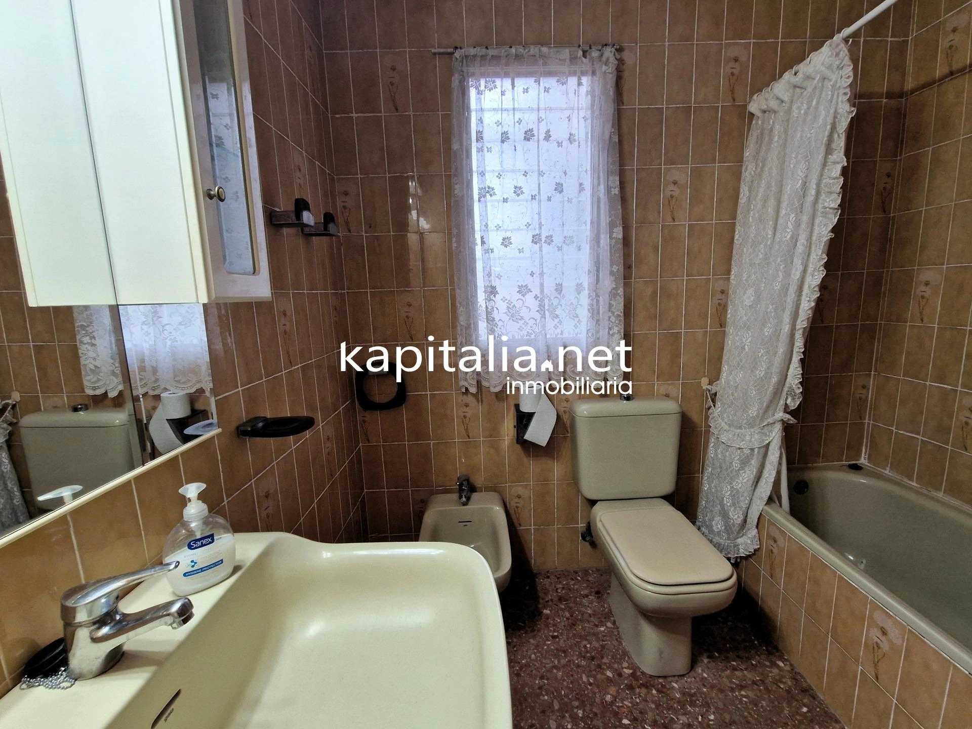 10025 - Gran casa a la venta en Albaida con almacén y gran azotea