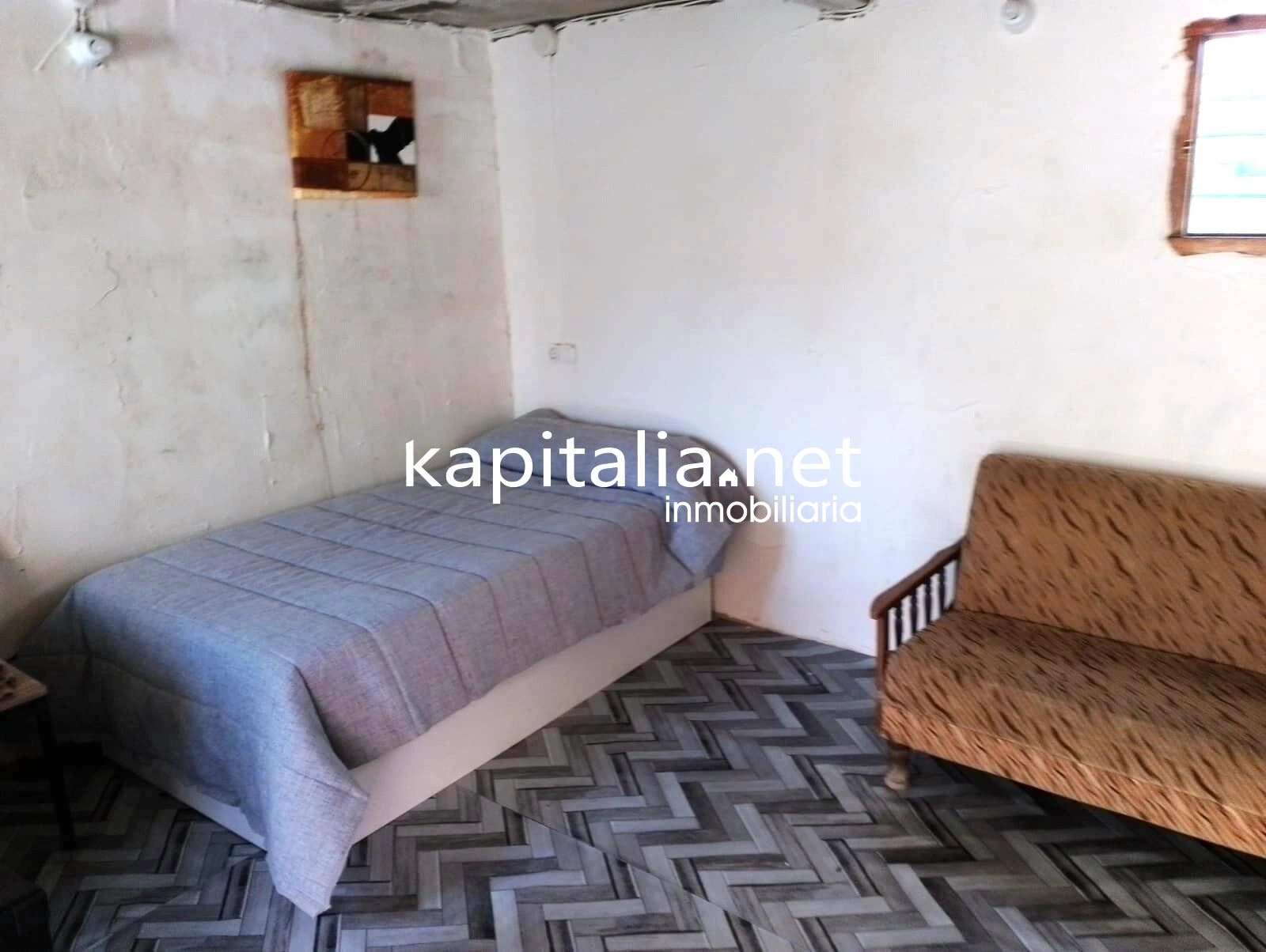 08891 - CASA CON TERRENO Y ALMACEN A LA VENTA EN ONTINYENT, UBICADA EN LA ZONA DE MORERA.