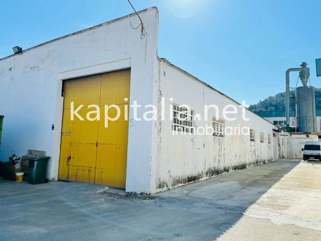 06581 - Nave Industrial en Xativa