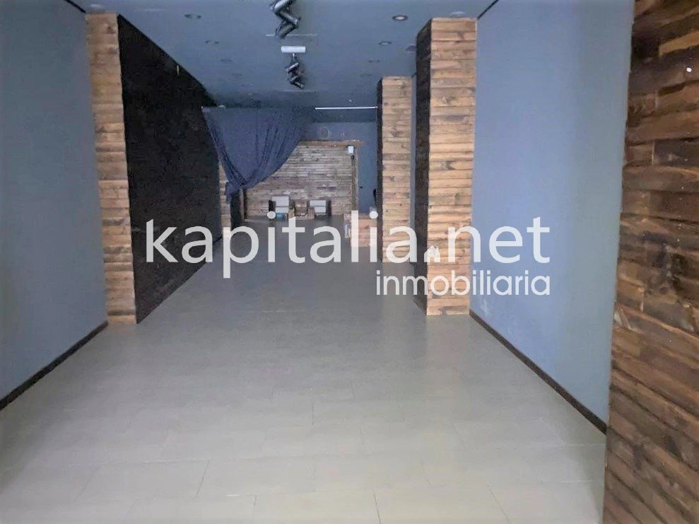 07857 - COMMERCIAL PREMISES FOR RENT IN ONTINYENT, LOCATED IN CALLE MAYOR.