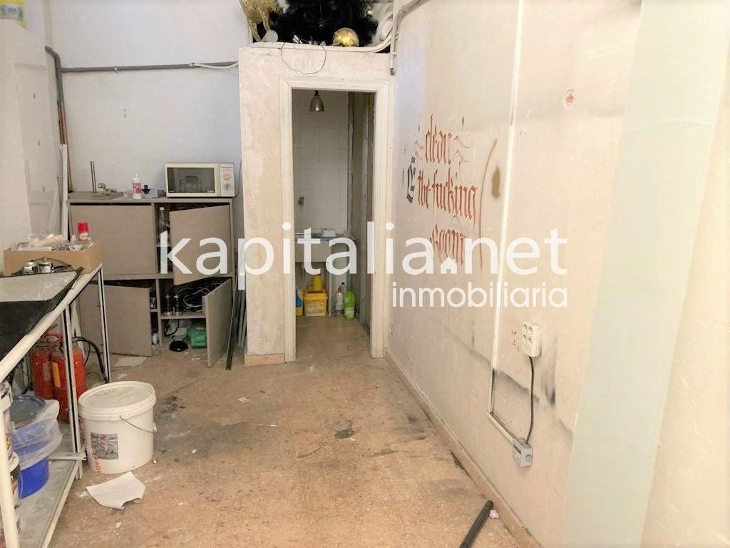 07857 - COMMERCIAL PREMISES FOR RENT IN ONTINYENT, LOCATED IN CALLE MAYOR.
