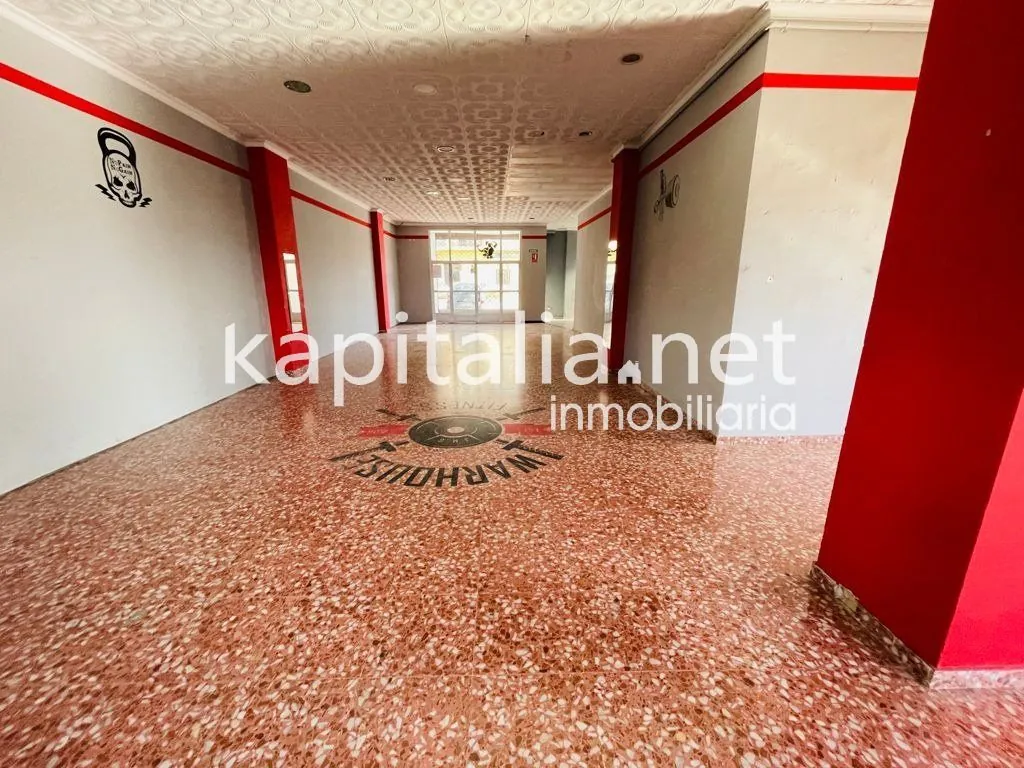 06570 - Local comercial en venta y alquiler en L´Olleria (Valencia)