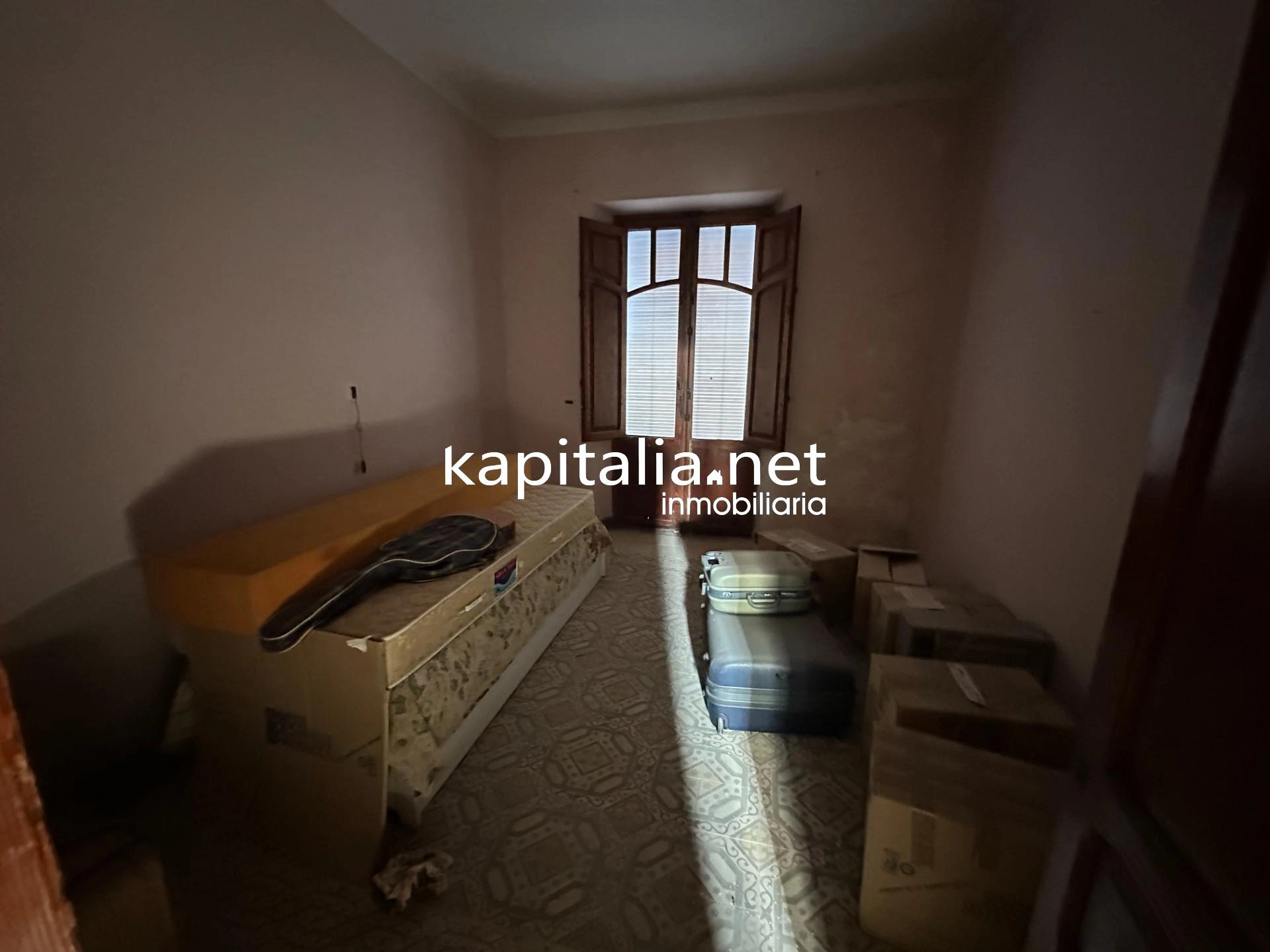 GRAN CASA A LA VENTA EN AGULLENT