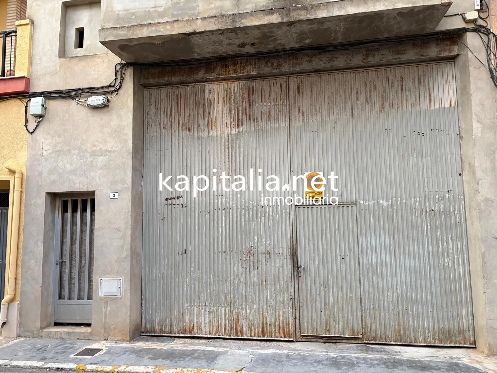 EDIFICIO DE 3 PLANTAS PARA TERMINAR DE CONSTRUIR A LA VENTA EN MANUEL