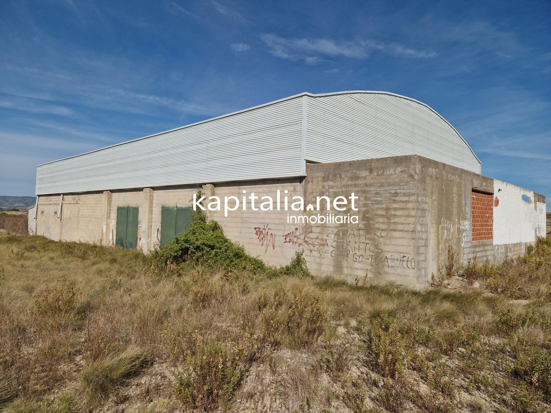 08854 - Nave en venta más 30.000m2 de parcela en Belgida