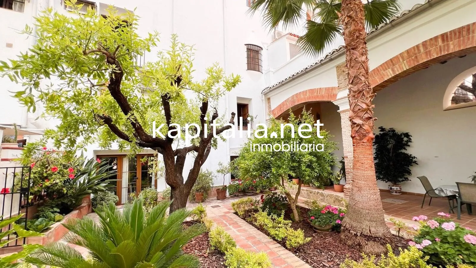09222 - CASA RURAL A LA VENTA EN EL CENTRO DE XATIVA