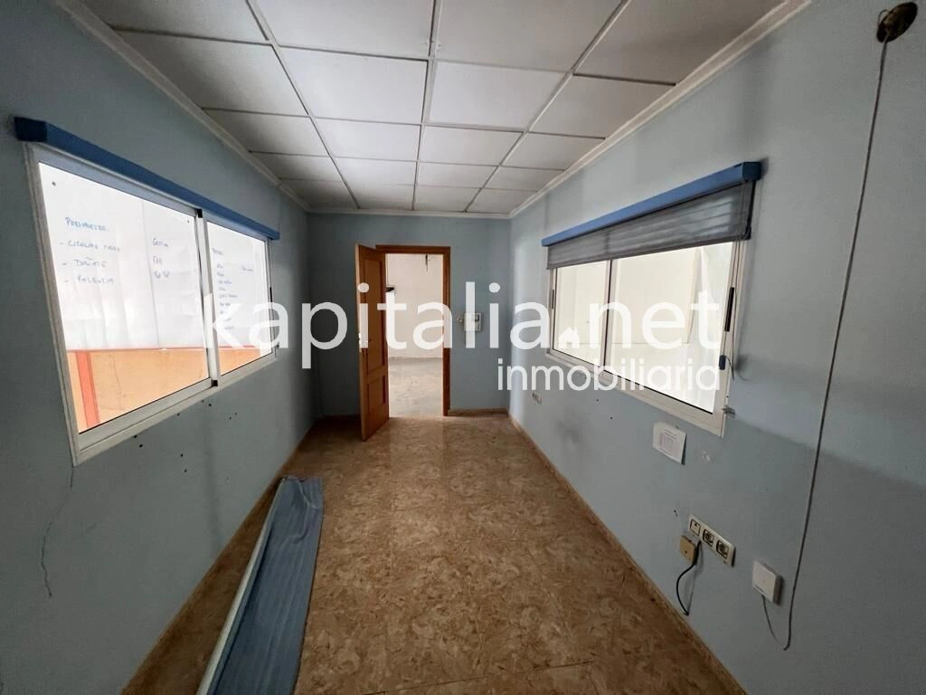 08417 - NAVE INDUSTRIAL A LA VENTA EN XATIVA