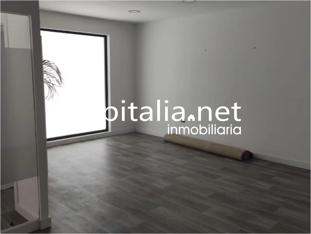 04980 - Local comercial a la venta en Banyeres de Mariola (Alicante) CON RENTABILIDAD!!