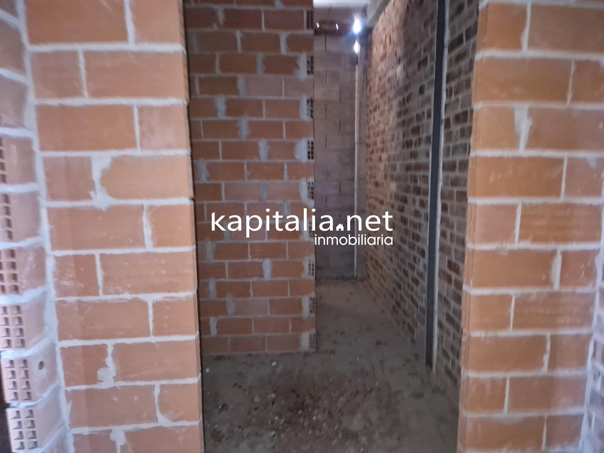 08854 - Nave en venta más 30.000m2 de parcela en Belgida