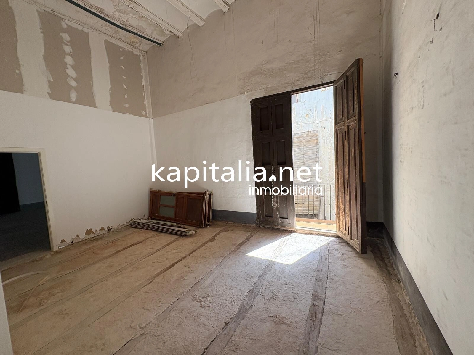 10011 - CASA SEÑORIAL A LA VENTA EN EL CENTRO DE XATIVA