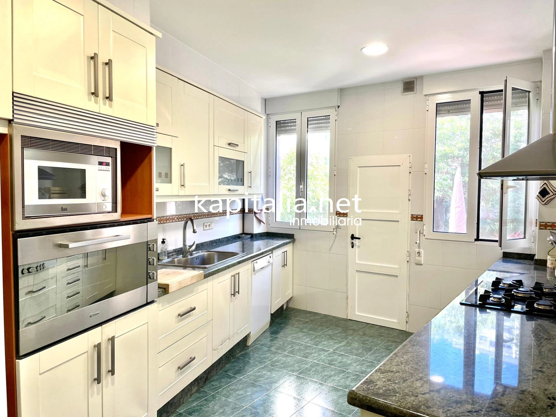 09693 - Gran casa señorial con gran jardín a la venta en Cocentaina!