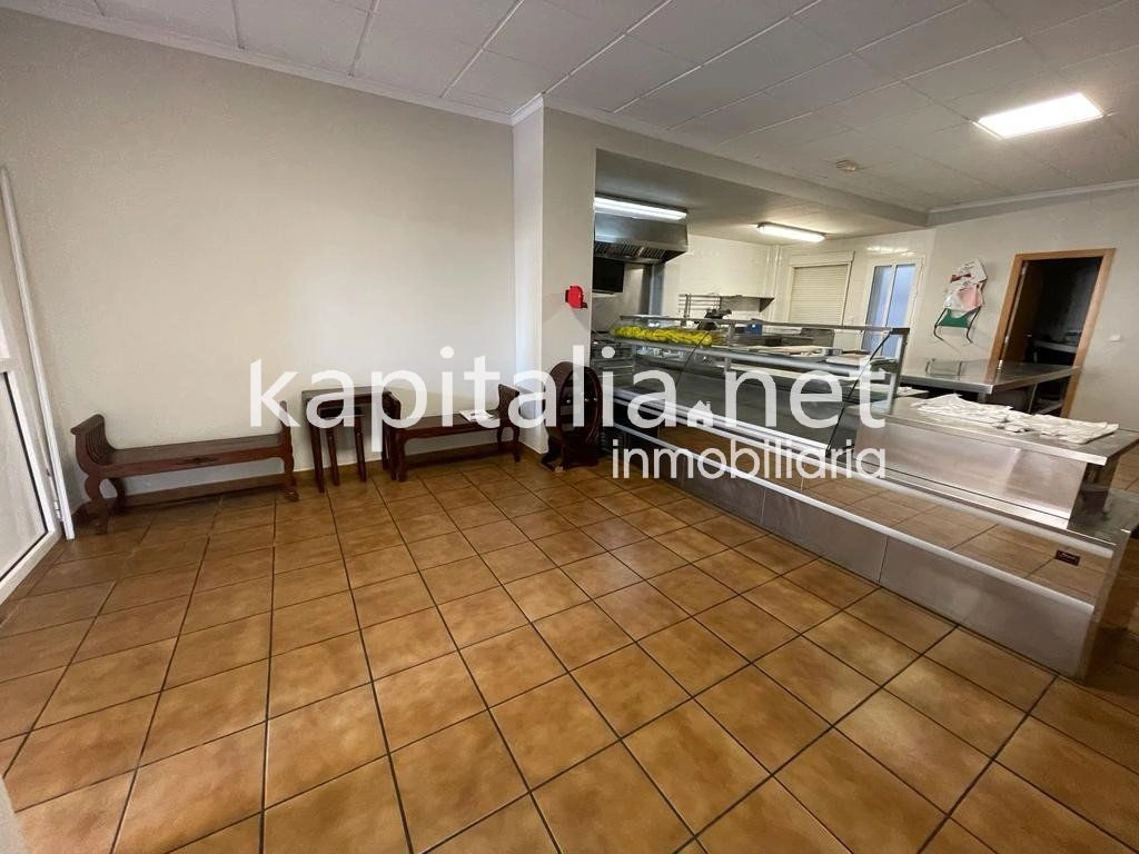 Local comercial totalmente equipado