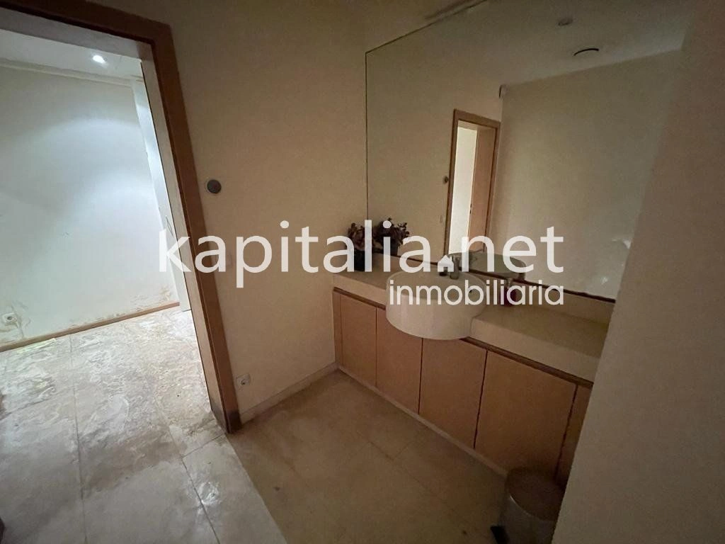 07775 - Commercial premises for rent in the centre of Valencia (Valencia)