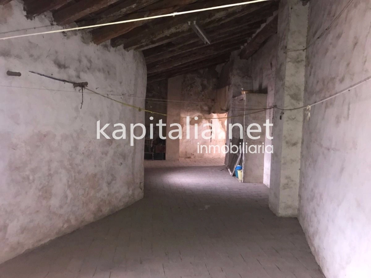 Casa de 500m2 a la venta en Bocairent