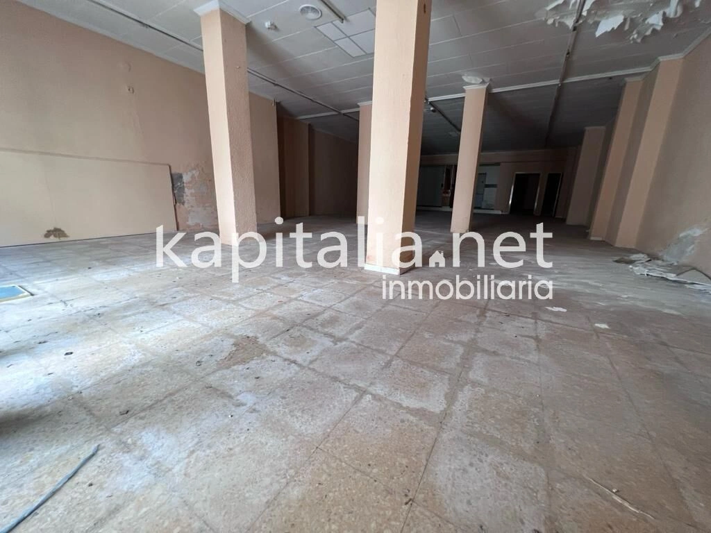 08699 - PISO Y BAJO COMECIAL CENTRICO A LA VENTA EN LA LLOSA DE RANES
