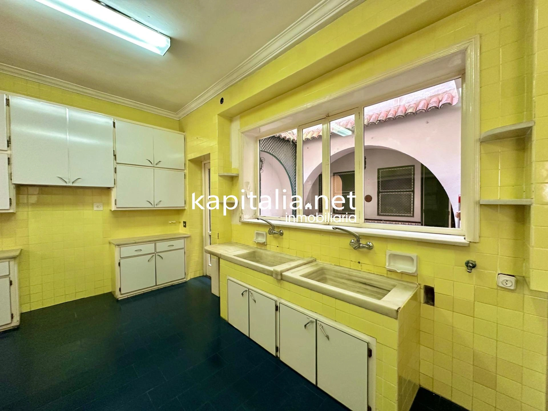 09750 - Gran casa con encanto a la venta en Alcoy