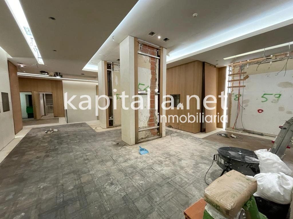 01958 - Commercial premises for rent in the centre of Valencia (Valencia)