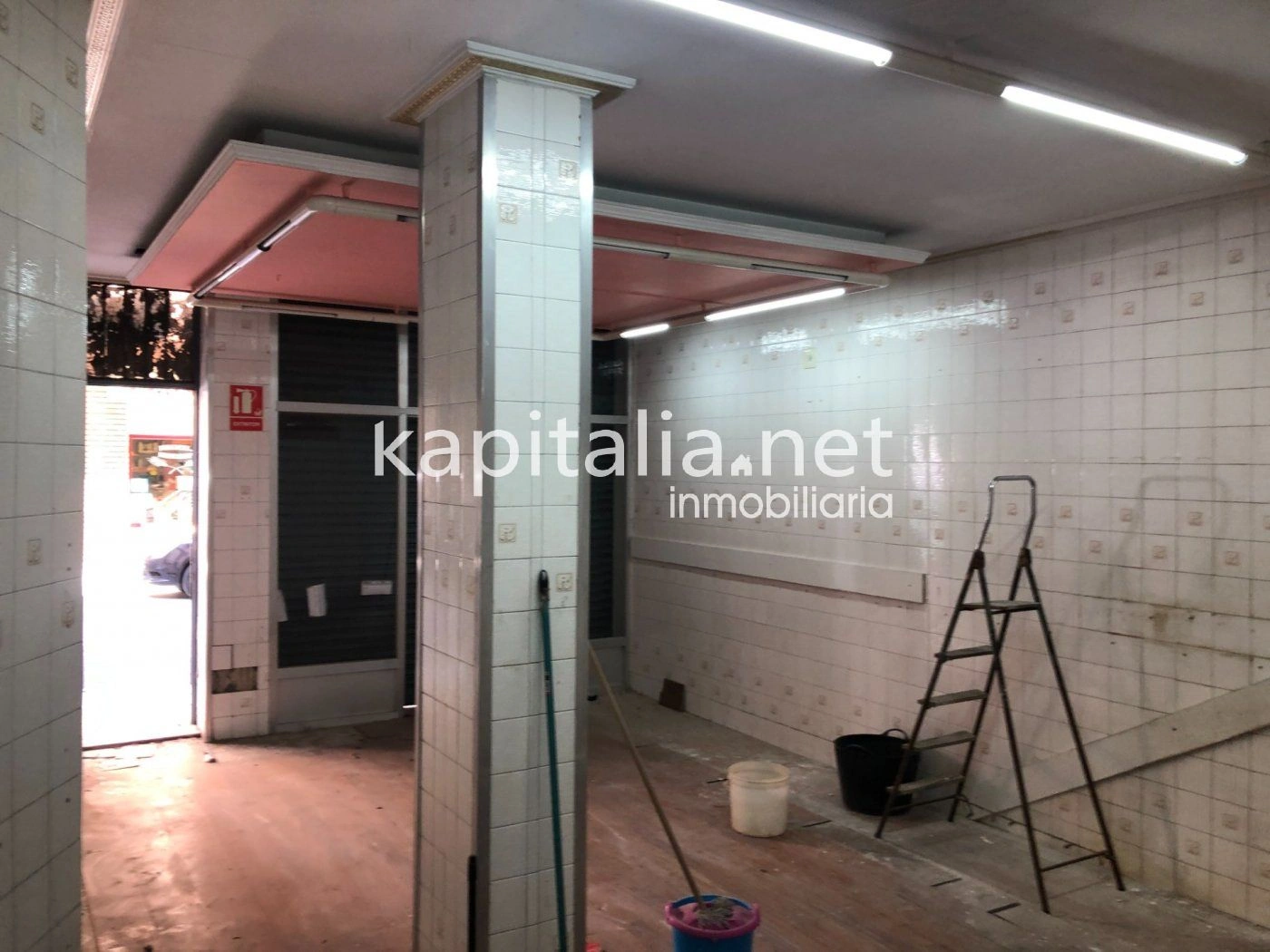 06026 - Commercial space for rent, zone Pio XII