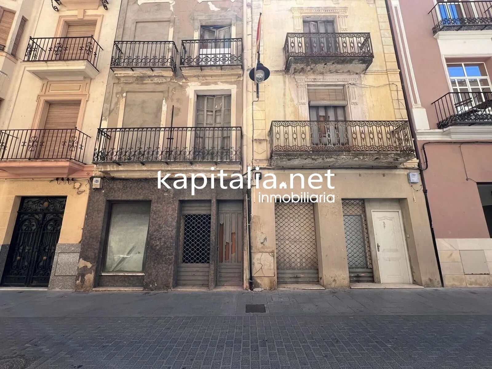 Casa a la venta en Ontinyent , zona centro .